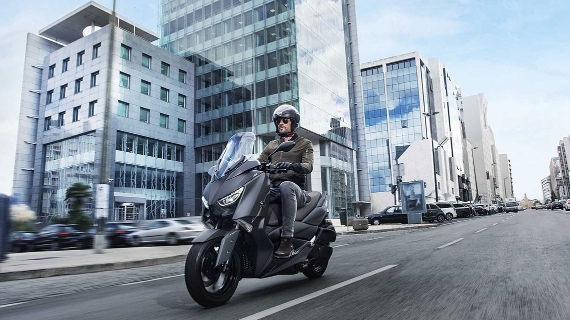 AB SOFORT: CHF 300.- BONUS AUF DEN XMAX 300