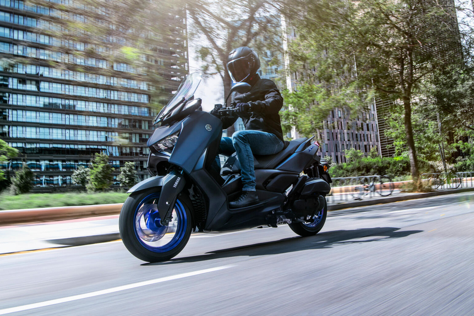 XMAX 125