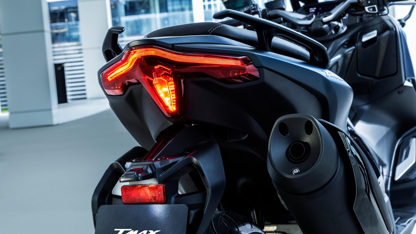 TMAX Tech MAX: die Ikone.