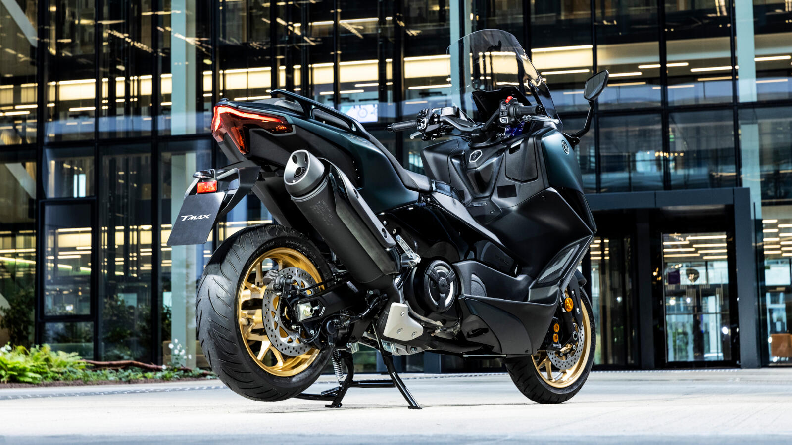 TMAX Tech MAX: die Ikone.