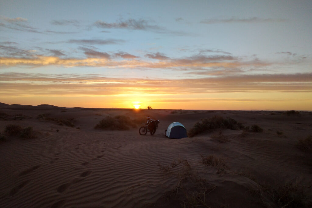 Le premier sable sous le pneu