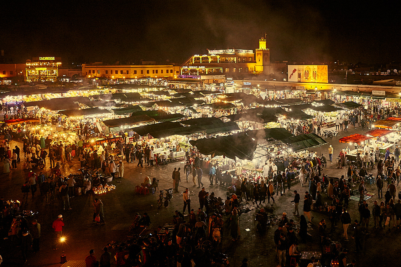 Marrakech de nuit - Un must pour tout voyage en moto au Maroc