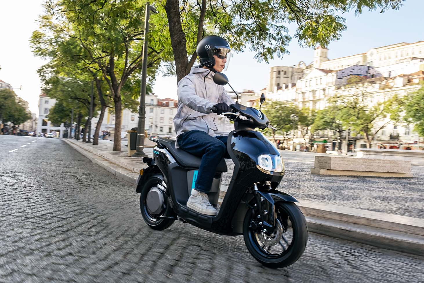 Yamaha NEO's EV Dual Battery